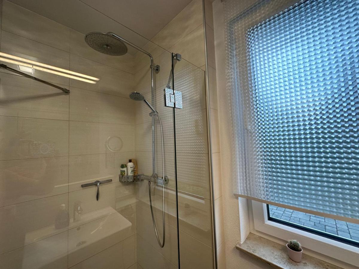 Ferienwohnung Traumhafte Haushaelfte Mit Kamin, Garten & Whirlpool Berlin Exterior foto